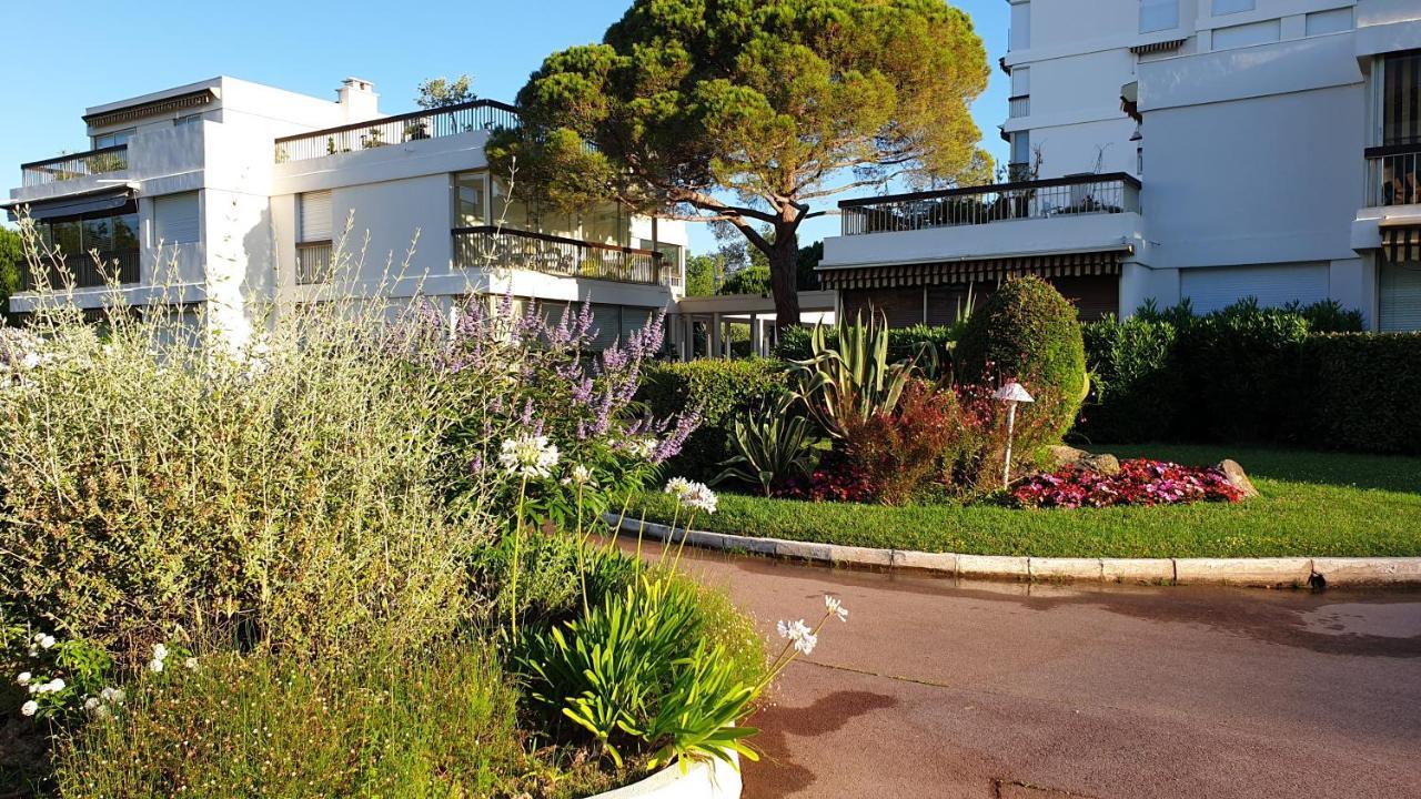 Garden And Beach Sea View Apartment Cannes มองเดอลิเยอลานาปูล ภายนอก รูปภาพ